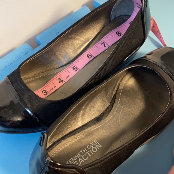 🎉5/$30 - Black patent lifted flats - Picture 5 of 7